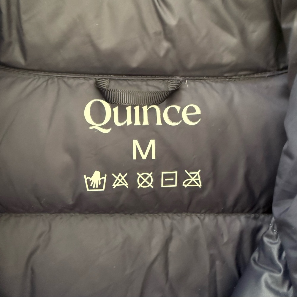 Quince Lightweight Down Puffer Jacket, Navy Blue, Size M - Picture 4 of 9